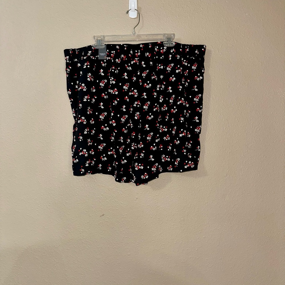 Torrid Black Floral High Waist Women's Shorts